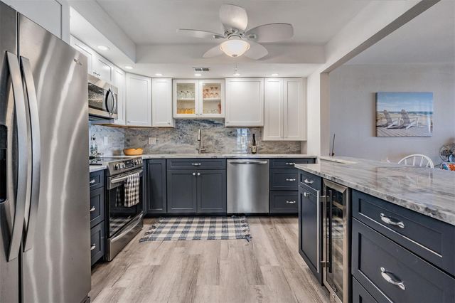 855 BAYWAY BOULEVARD 903, Clearwater Beach, FL 33767