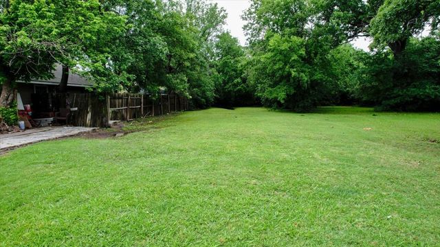 209 E College Street, Sherman, TX 75090