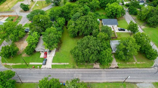 209 E College Street, Sherman, TX 75090