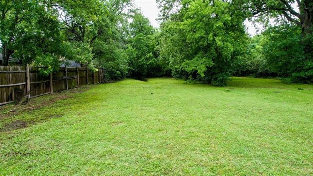209 E College Street, Sherman, TX 75090