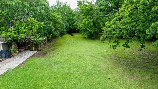 209 E College Street, Sherman, TX 75090
