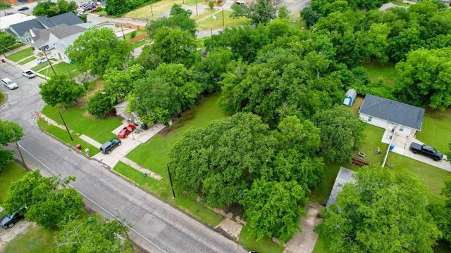 209 E College Street, Sherman, TX 75090