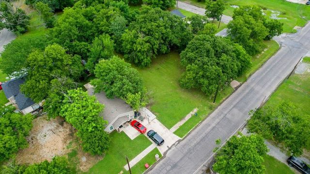 209 E College Street, Sherman, TX 75090