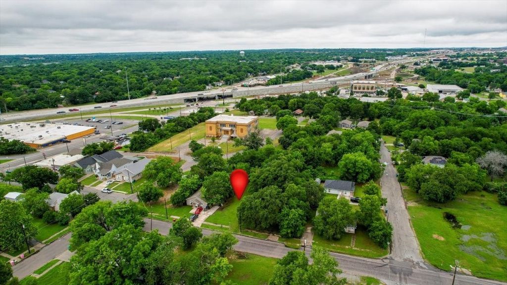 209 E College Street, Sherman, TX 75090