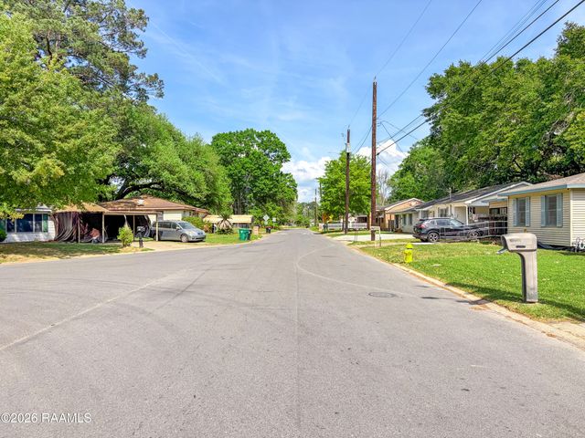 396 Sunset Drive, Lafayette, LA 70501
