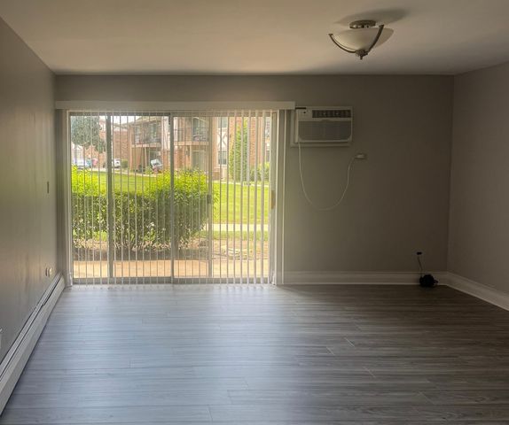 9S070 Frontage Road 102, Willowbrook, IL 60527