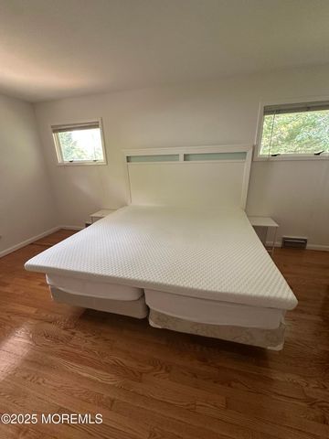 172 Larchwood Avenue, Oakhurst, NJ 07755