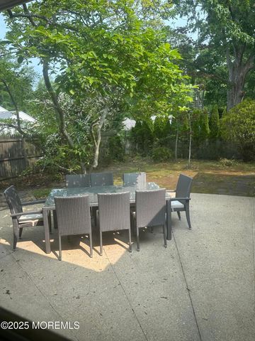 172 Larchwood Avenue, Oakhurst, NJ 07755
