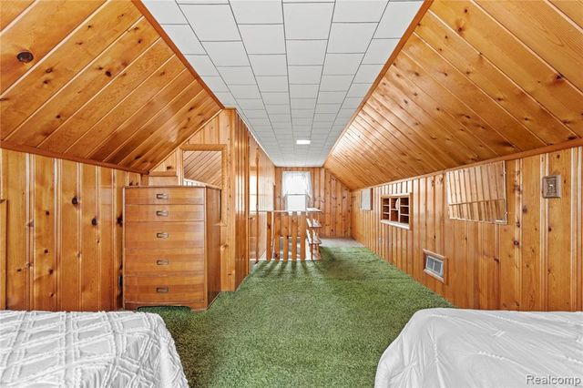 25215 Mackinac Street, Roseville, MI 48066