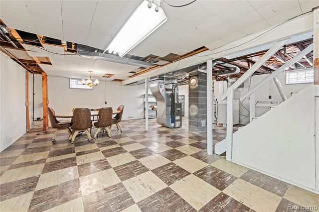 25215 Mackinac Street, Roseville, MI 48066