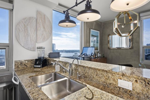 321 10th Ave. 2208, San Diego, CA 92101