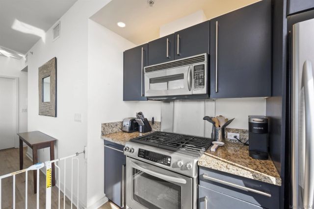 321 10th Ave. 2208, San Diego, CA 92101