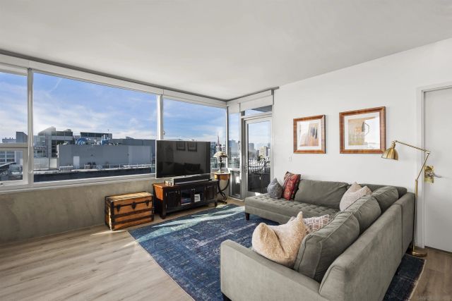 321 10th Ave. 2208, San Diego, CA 92101