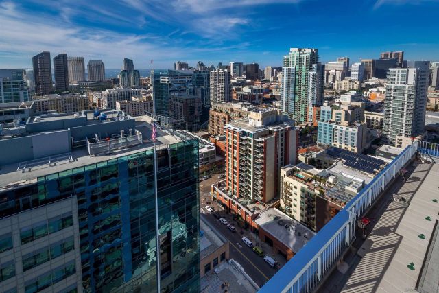 321 10th Ave. 2208, San Diego, CA 92101