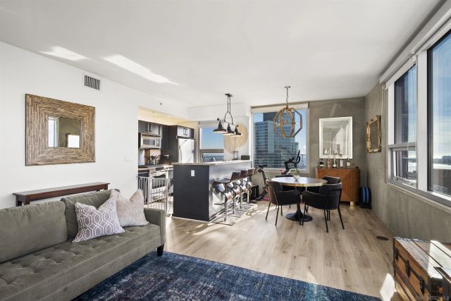 321 10th Ave. 2208, San Diego, CA 92101