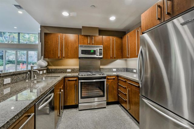 321 10th Ave. 2208, San Diego, CA 92101