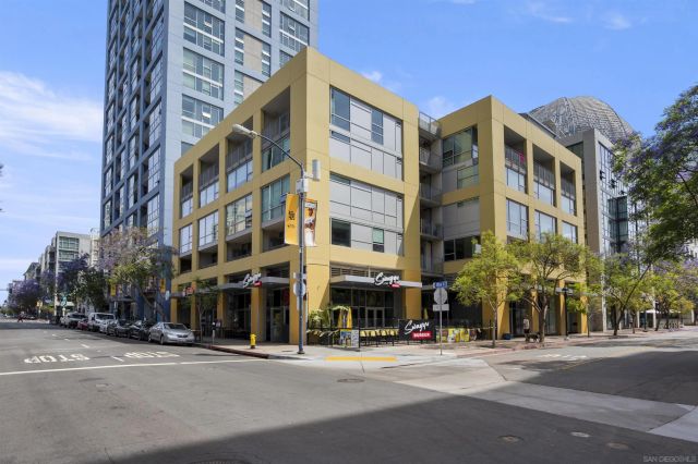 321 10th Ave. 2208, San Diego, CA 92101