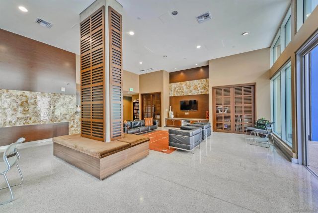321 10th Ave. 2208, San Diego, CA 92101