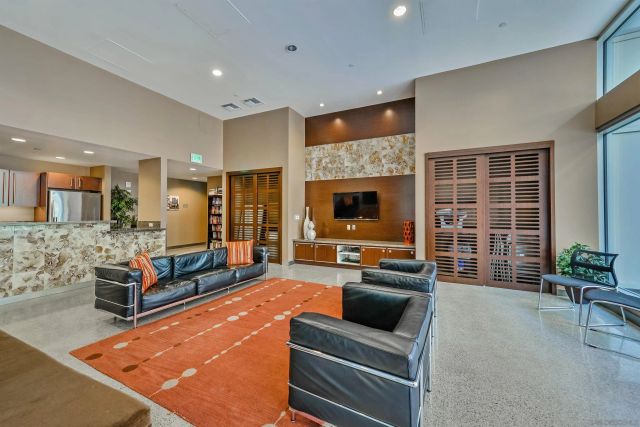 321 10th Ave. 2208, San Diego, CA 92101