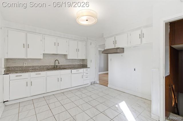 25317 Wagner Avenue, Warren, MI 48089