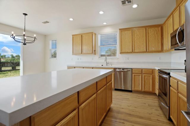 312 Copper Crest Dr, Copperopolis, CA 95228