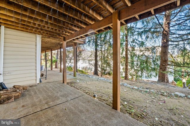 2408 MALLARD LN, Downingtown, PA 19335