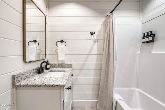 1121 Levi Glenn Court, Sevierville, TN 37862