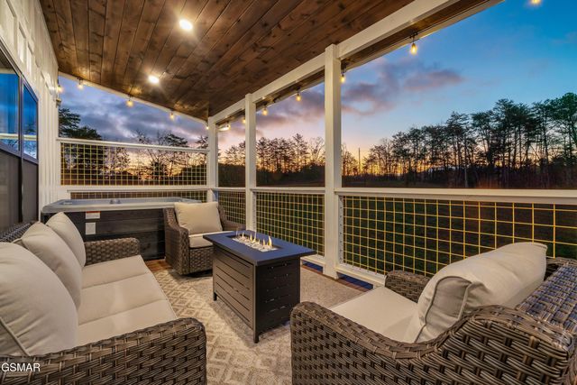1121 Levi Glenn Court, Sevierville, TN 37862