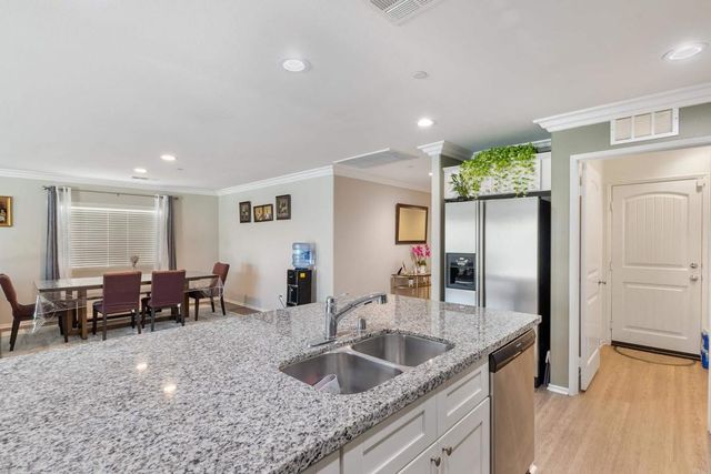 434 W Fruitvale Avenue, Hemet, CA 92543