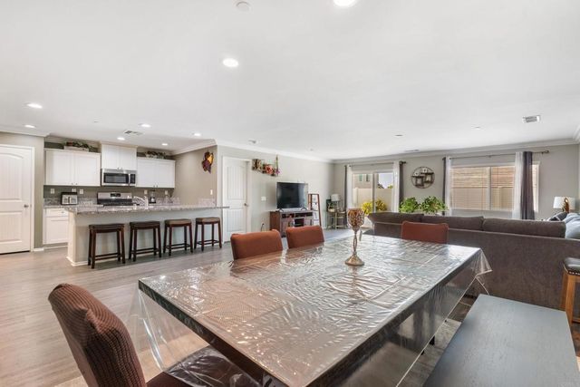 434 W Fruitvale Avenue, Hemet, CA 92543