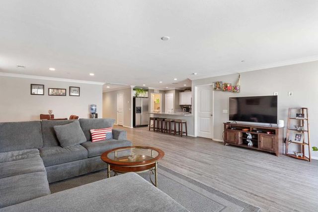 434 W Fruitvale Avenue, Hemet, CA 92543