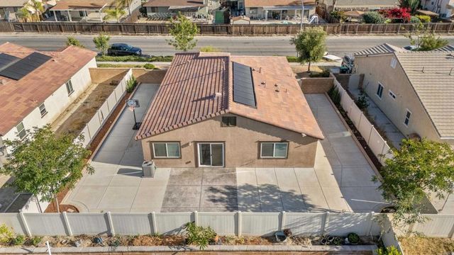 434 W Fruitvale Avenue, Hemet, CA 92543