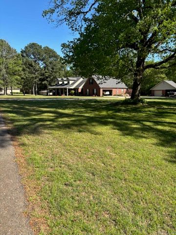 410 Deerwood Lane, Nashville, AR 71852