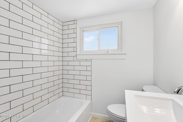 1010 Walnut Street, Perrysburg, OH 43551