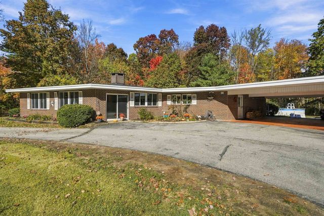 10 Farmer Road, Hooksett, NH 03106