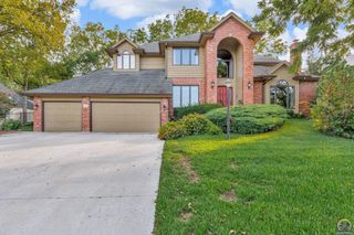 5747 SW 38th ST, Topeka, KS 66610