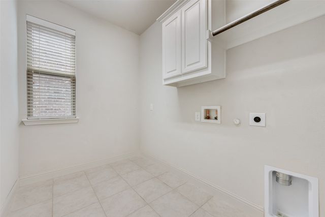 8237 Centipede Court, Dallas, TX 75252