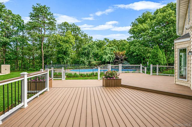 32 Annandale Road, Commack, NY 11725
