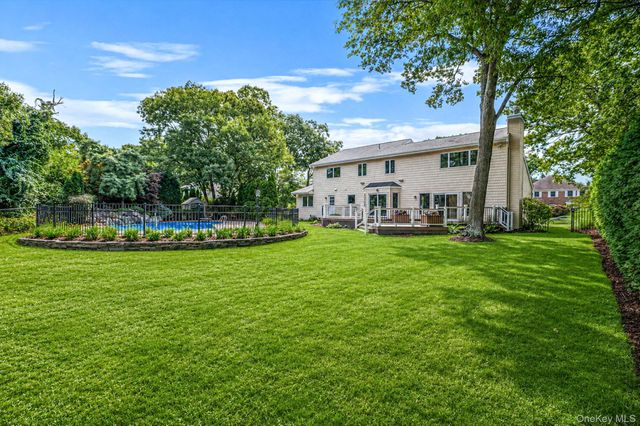 32 Annandale Road, Commack, NY 11725