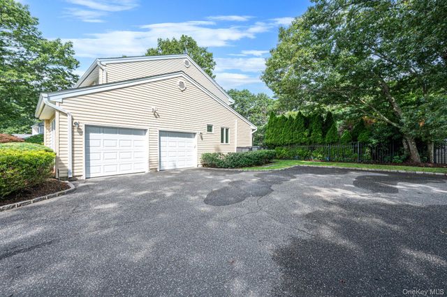 32 Annandale Road, Commack, NY 11725