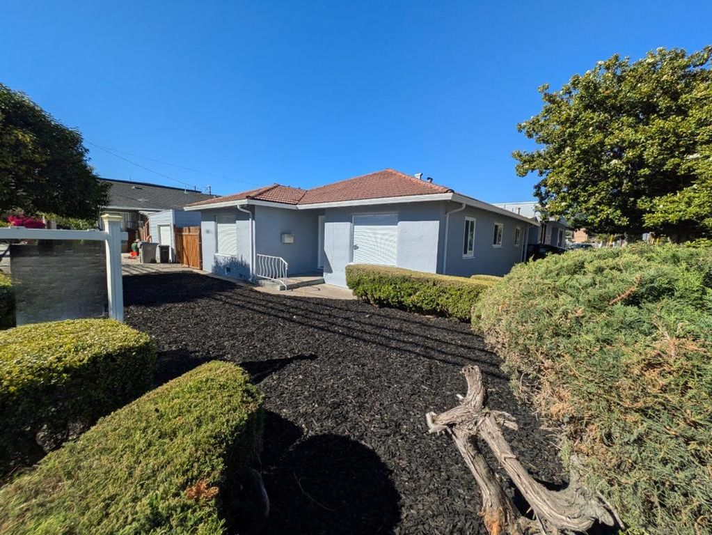 Image 1 of property listing at 194 S 24th Street, San Jose, CA 95116