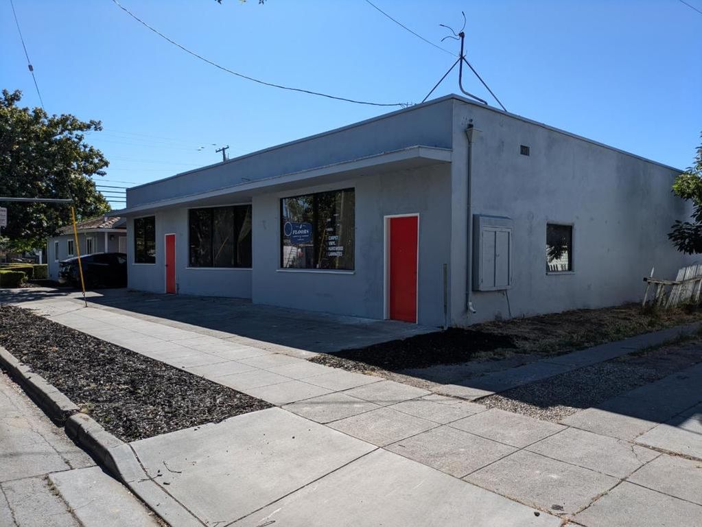 Image 34 of property listing at 194 S 24th Street, San Jose, CA 95116