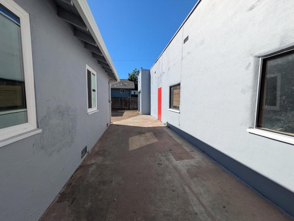 Image 37 of property listing at 194 S 24th Street, San Jose, CA 95116