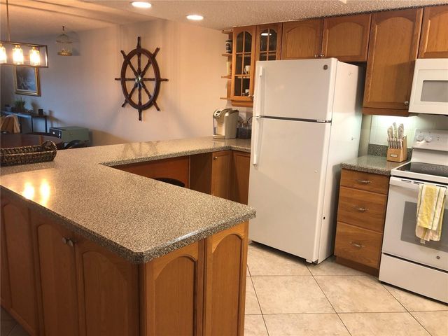 4660 MARINE PARKWAY 304, New Port Richey, FL 34652