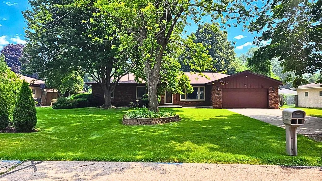 3331 Green Meadows LANE, Elmwood Park, WI 53405