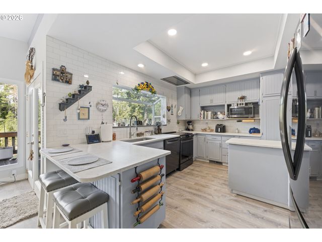 89042 W RANDOLPH Ln, Bandon, OR 97411