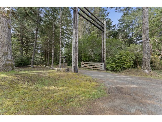 89042 W RANDOLPH Ln, Bandon, OR 97411