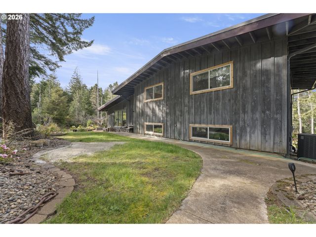 89042 W RANDOLPH Ln, Bandon, OR 97411