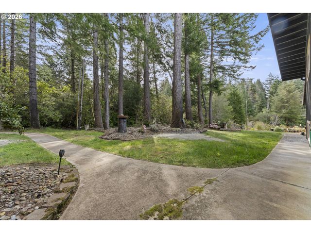 89042 W RANDOLPH Ln, Bandon, OR 97411