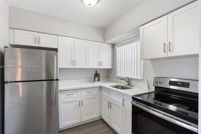 550 NE 20th St 11, Wilton Manors, FL 33305